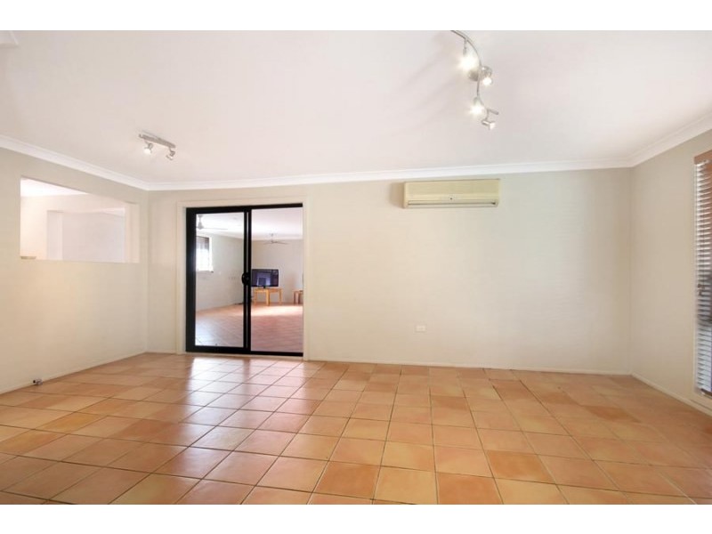 11 Manuka Avenue, Dapto NSW 2530