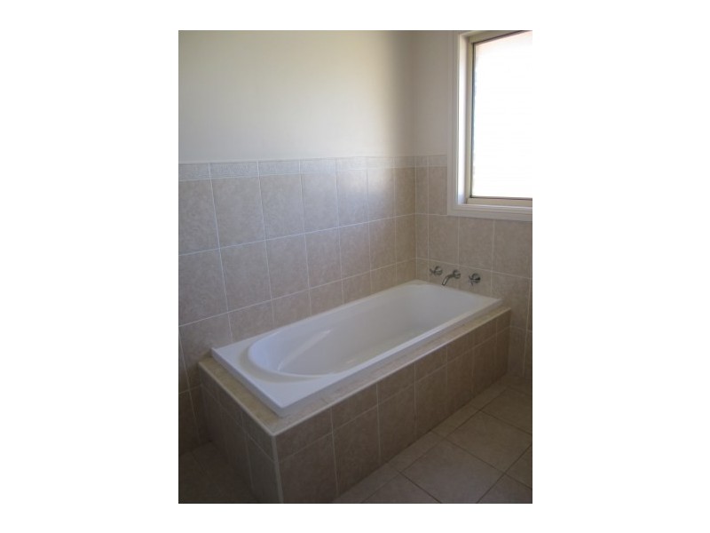 6A Chardonnay Drive, Dapto NSW 2530