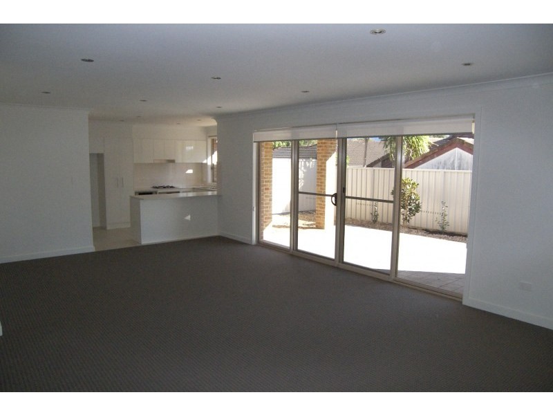 25/12 Propane Street, Albion Park NSW 2527