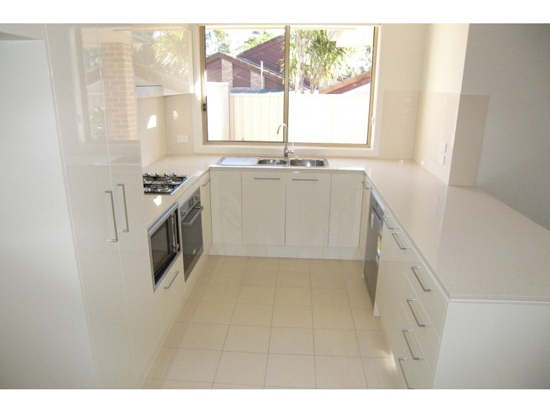 25/12 Propane Street, Albion Park NSW 2527