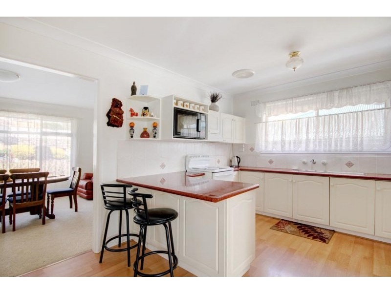 6 Larama Avenue, Dapto NSW 2530