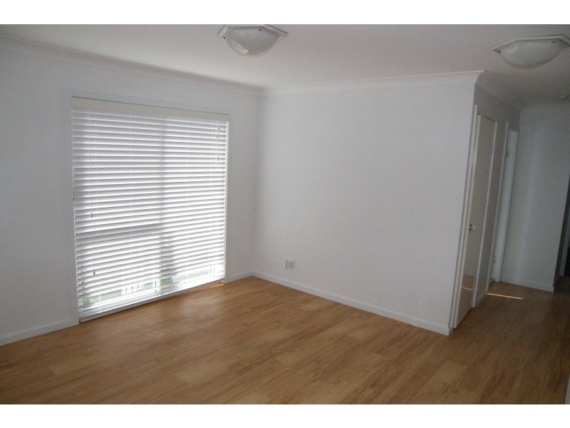 11 Sanderson Road, Kanahooka NSW 2530