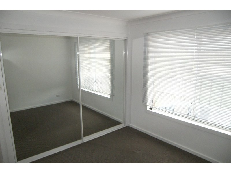 11 Sanderson Road, Kanahooka NSW 2530