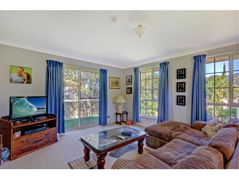 21 Glengarry Way, Horsley NSW 2530