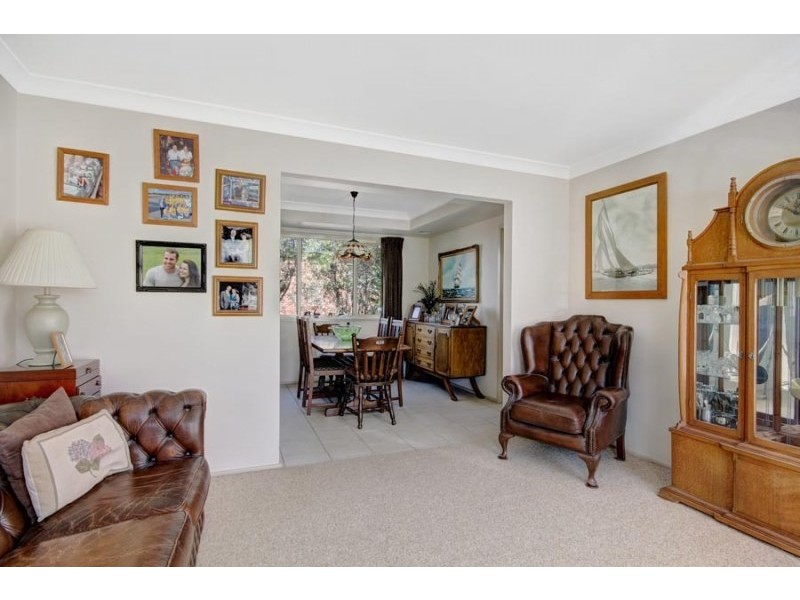 21 Glengarry Way, Horsley NSW 2530