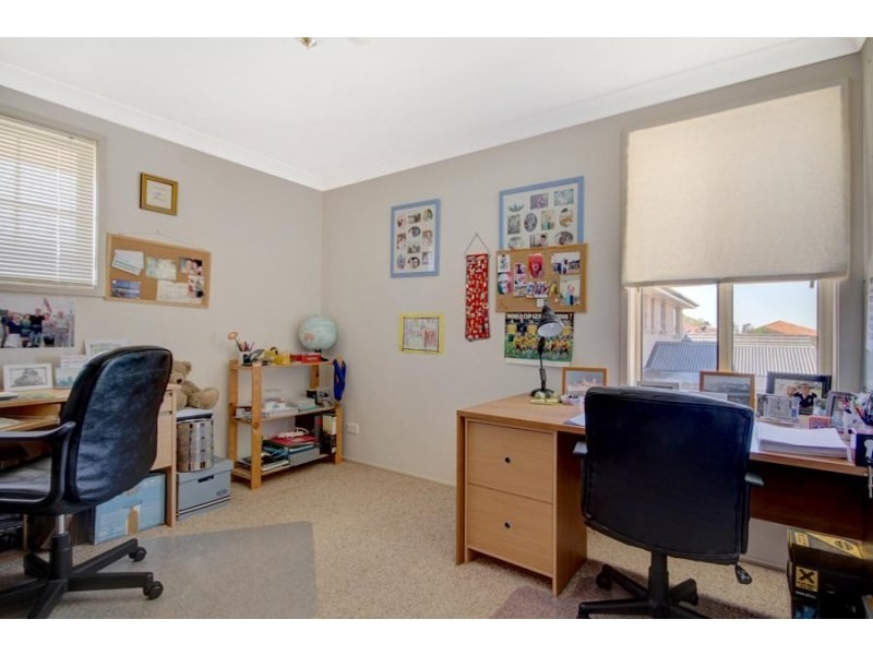 21 Glengarry Way, Horsley NSW 2530
