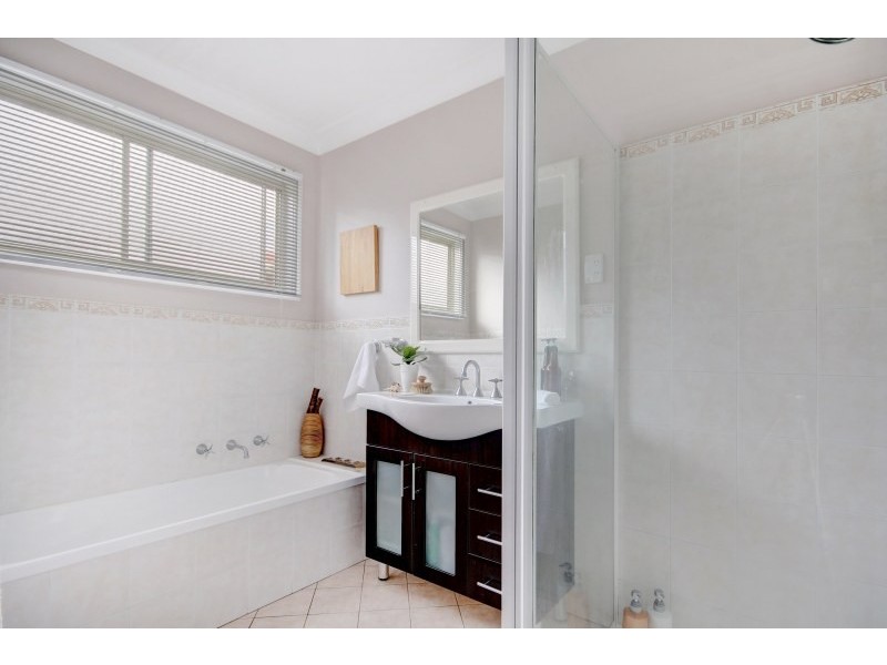 19 Hayward Street, Kanahooka NSW 2530