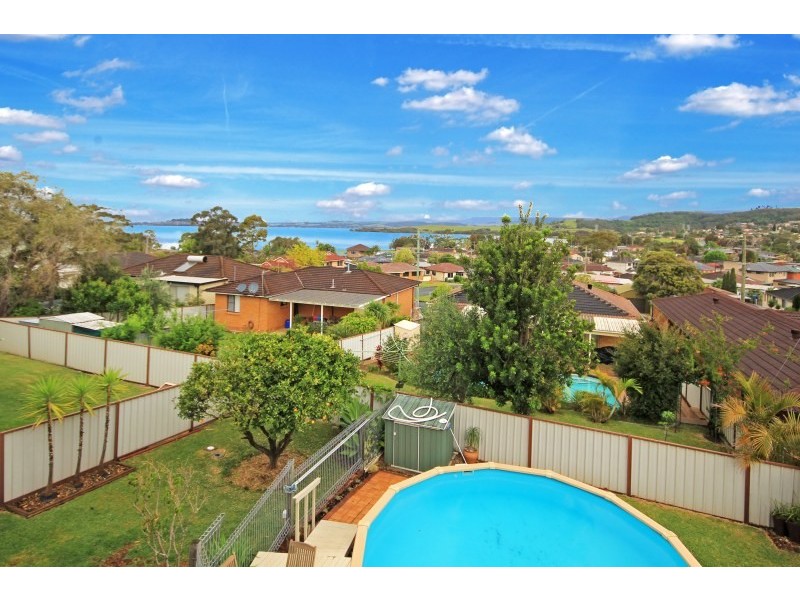 19 Hayward Street, Kanahooka NSW 2530