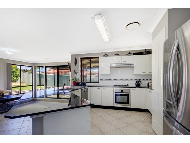 13 Chinchilla Way, Albion Park NSW 2527