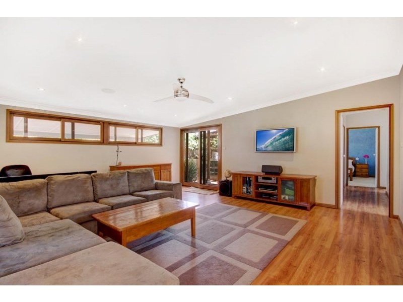 32 Rogers Avenue, Kanahooka NSW 2530