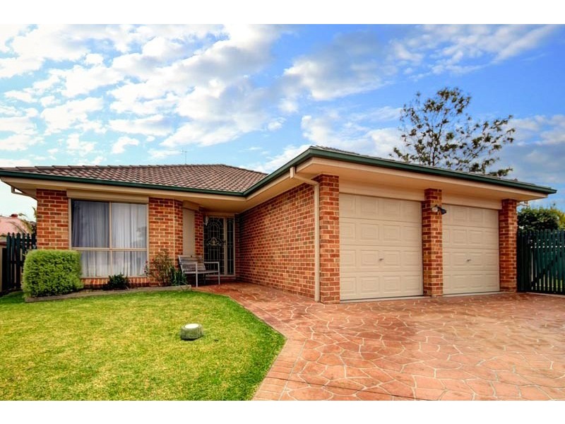 16 Selwyn Grove, Horsley NSW 2530