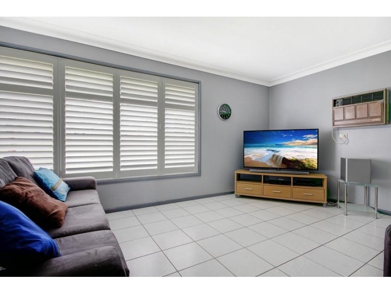 19 William Beach Road, Kanahooka NSW 2530