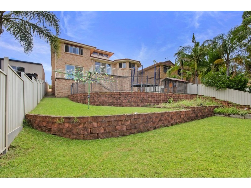 5 Cleary Avenue, Kanahooka NSW 2530