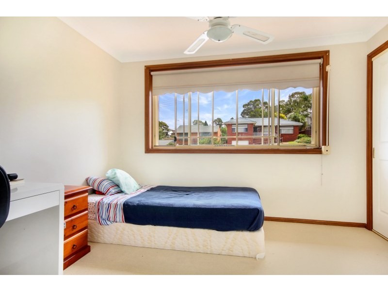 5 Cleary Avenue, Kanahooka NSW 2530