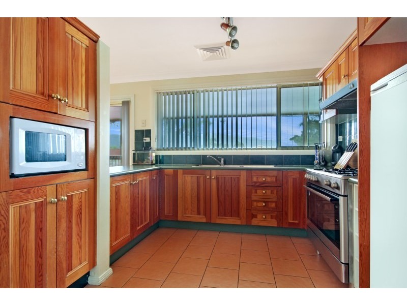 2/66-70 Habeda Avenue, Horsley NSW 2530