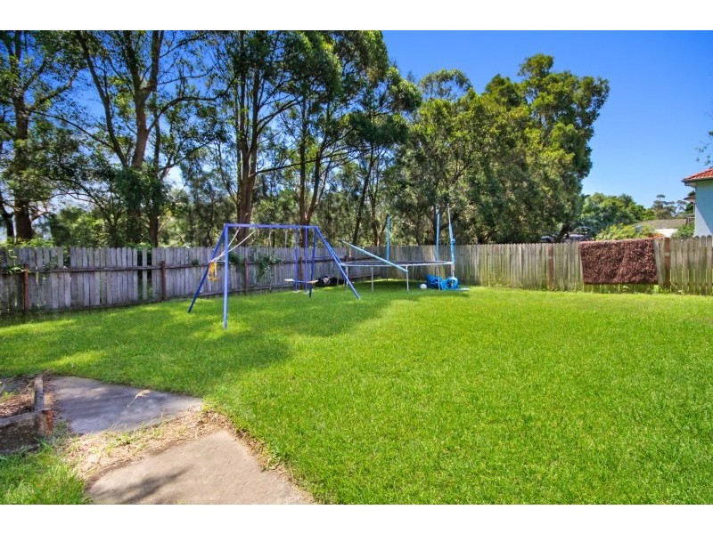 52 Prince Edward Drive, Dapto NSW 2530