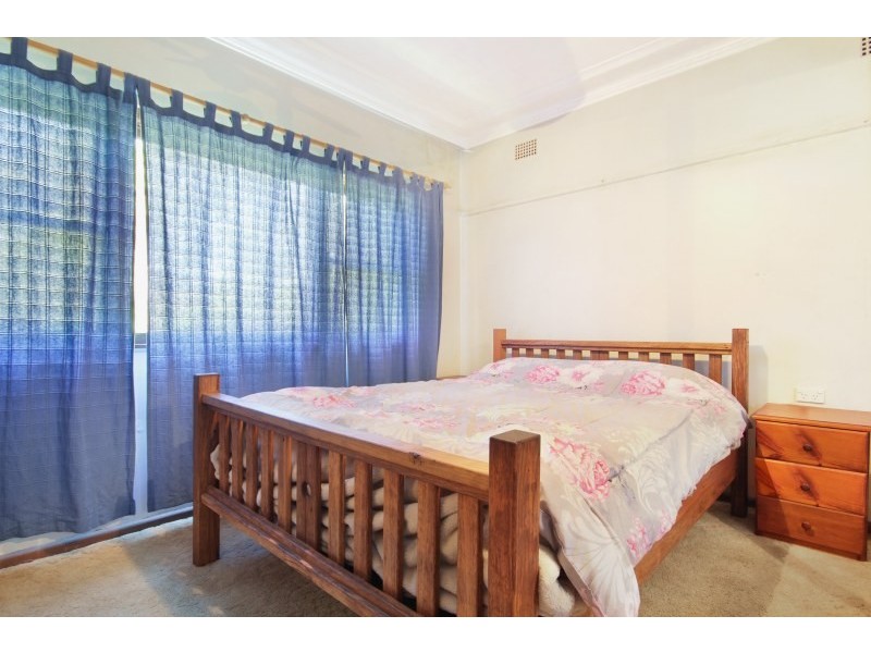 52 Prince Edward Drive, Dapto NSW 2530