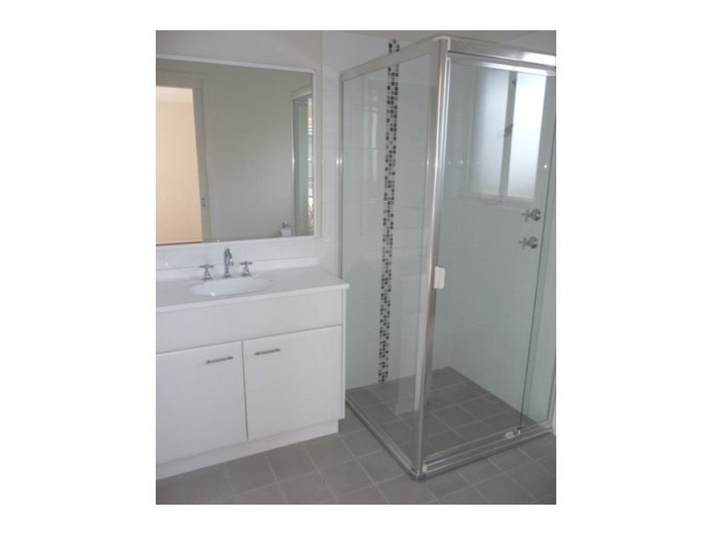 5 Greenpark Lane, Haywards Bay NSW 2530