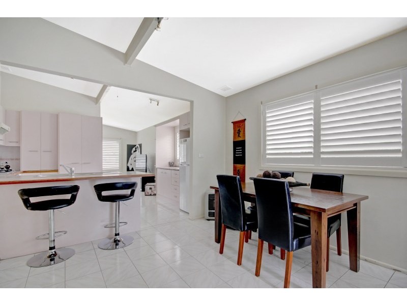 128 Edgeworth Avenue, Kanahooka NSW 2530