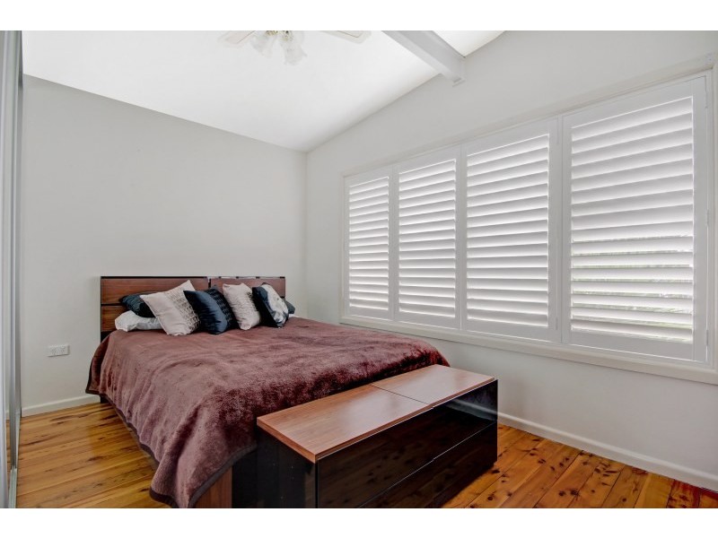 128 Edgeworth Avenue, Kanahooka NSW 2530