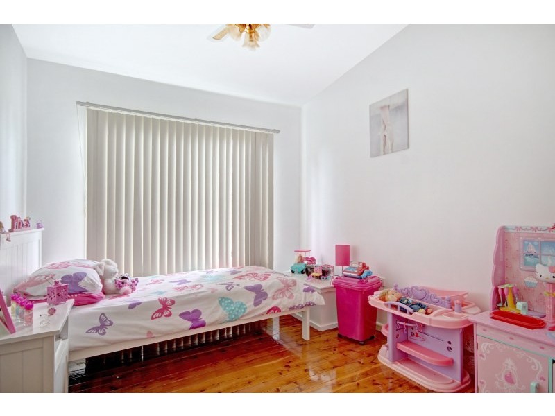 128 Edgeworth Avenue, Kanahooka NSW 2530