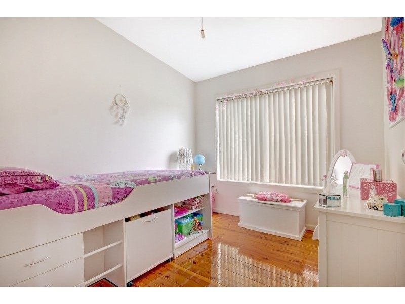 128 Edgeworth Avenue, Kanahooka NSW 2530