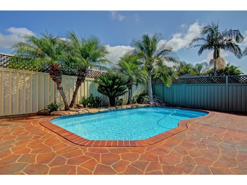 62 Habeda Avenue, Horsley NSW 2530