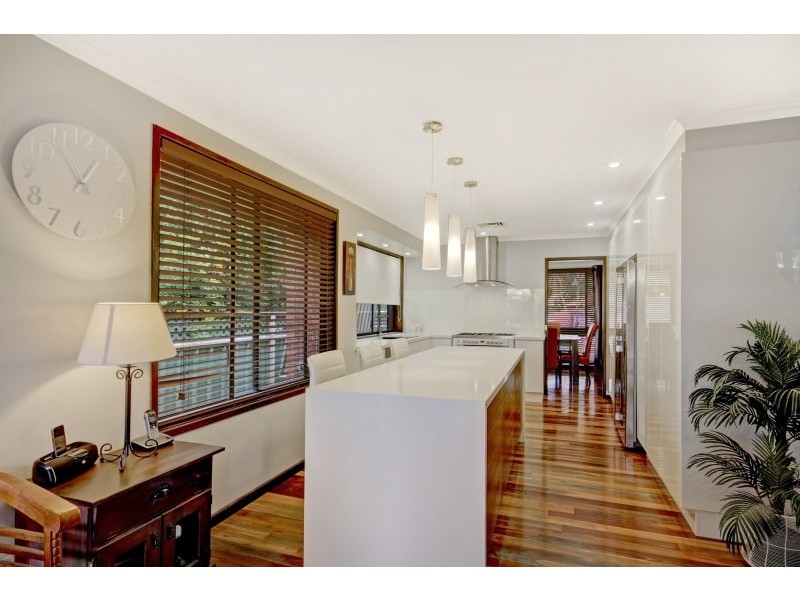 8 Windsor Crescent, Brownsville NSW 2530