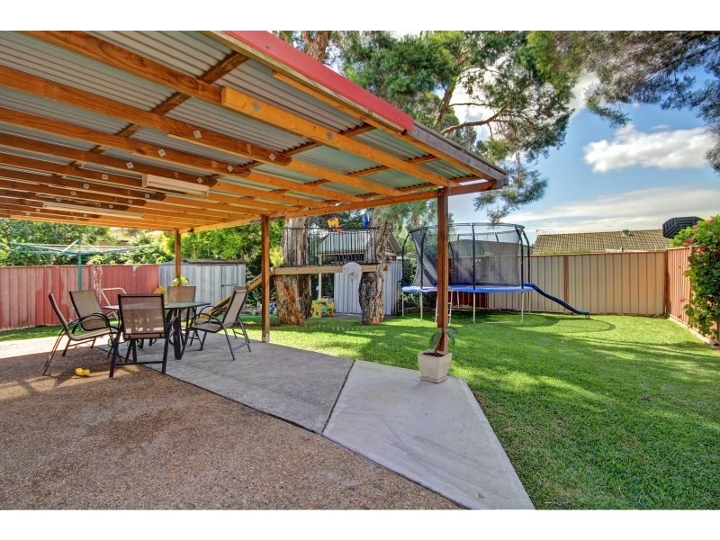 6 Meehan Close, Horsley NSW 2530