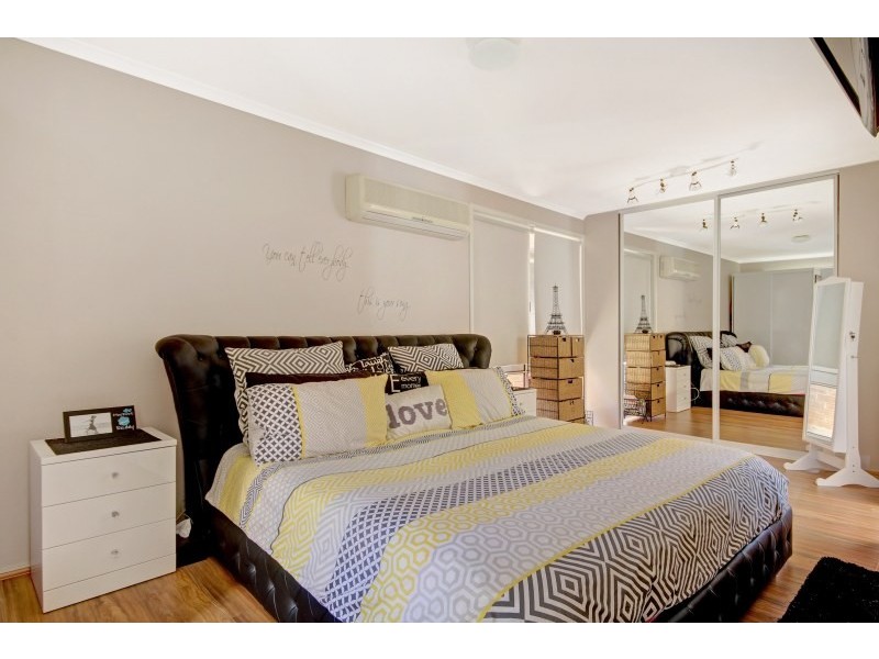 6 Meehan Close, Horsley NSW 2530