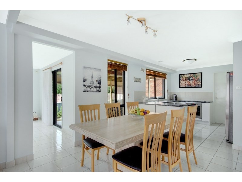 60 Robins Creek Drive, Horsley NSW 2530