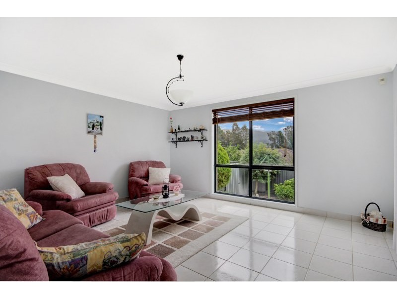 60 Robins Creek Drive, Horsley NSW 2530