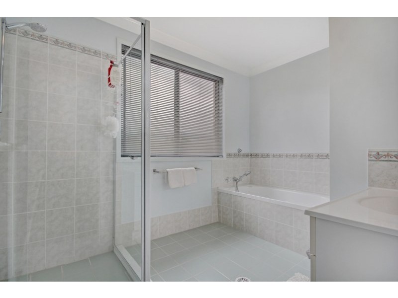 60 Robins Creek Drive, Horsley NSW 2530
