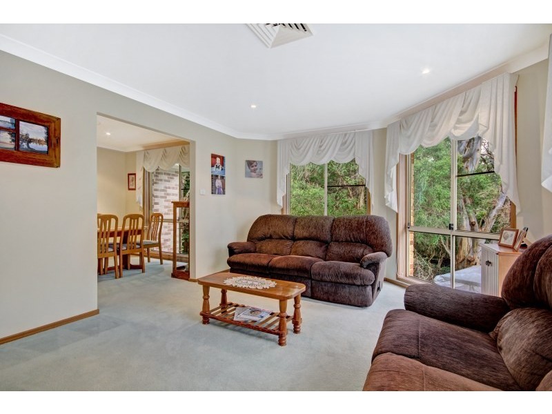 24 Highview Drive, Farmborough Heights NSW 2526
