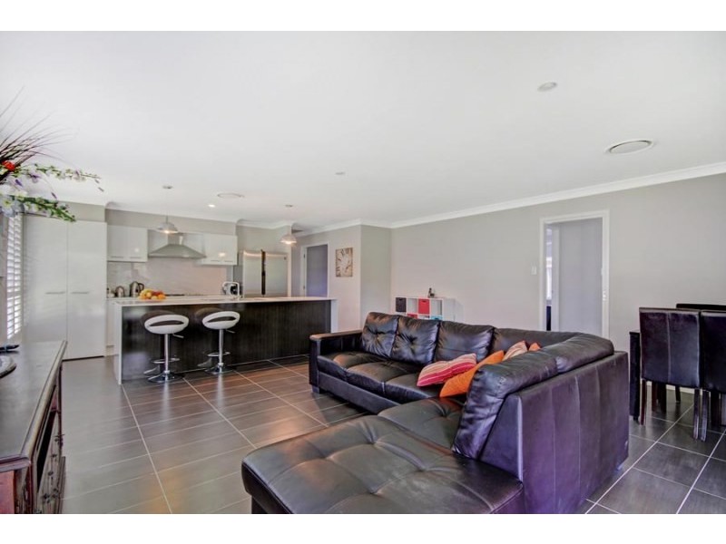 26 Mallon Avenue, Horsley NSW 2530