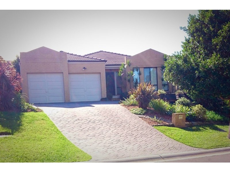 8 Reed Park Place, Horsley NSW 2530