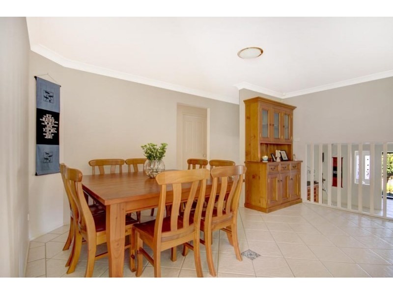 8 Reed Park Place, Horsley NSW 2530