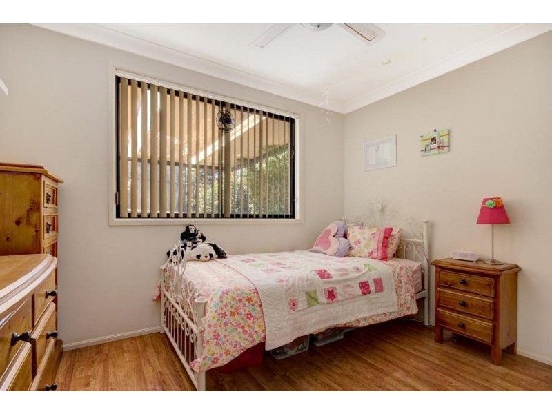 8 Reed Park Place, Horsley NSW 2530