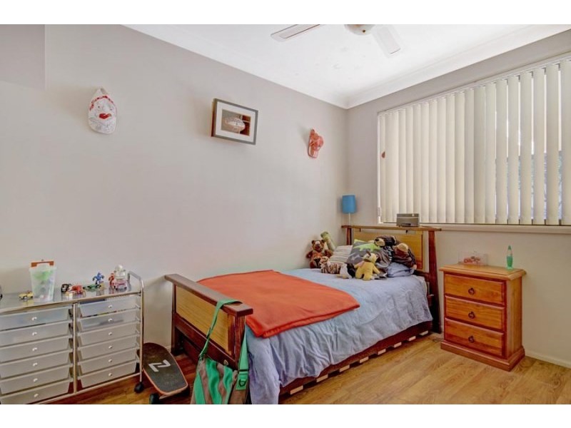 8 Reed Park Place, Horsley NSW 2530