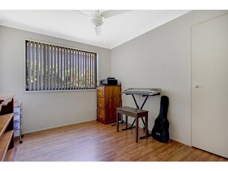 8 Reed Park Place, Horsley NSW 2530