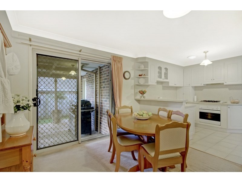 16 Glenlee Drive, Horsley NSW 2530