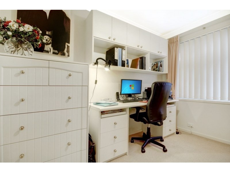 16 Glenlee Drive, Horsley NSW 2530