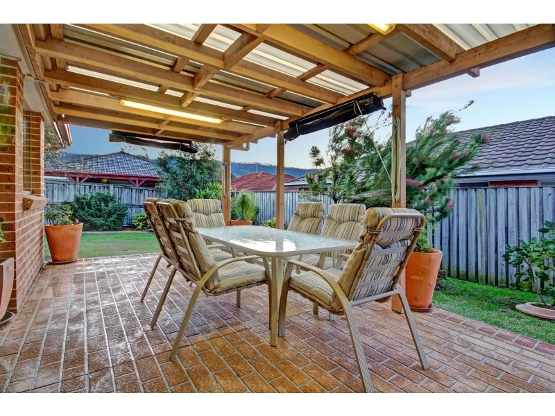 16 Glenlee Drive, Horsley NSW 2530