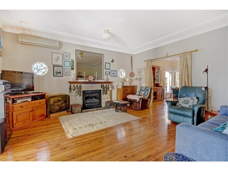 87 Prince Edward Drive, Dapto NSW 2530