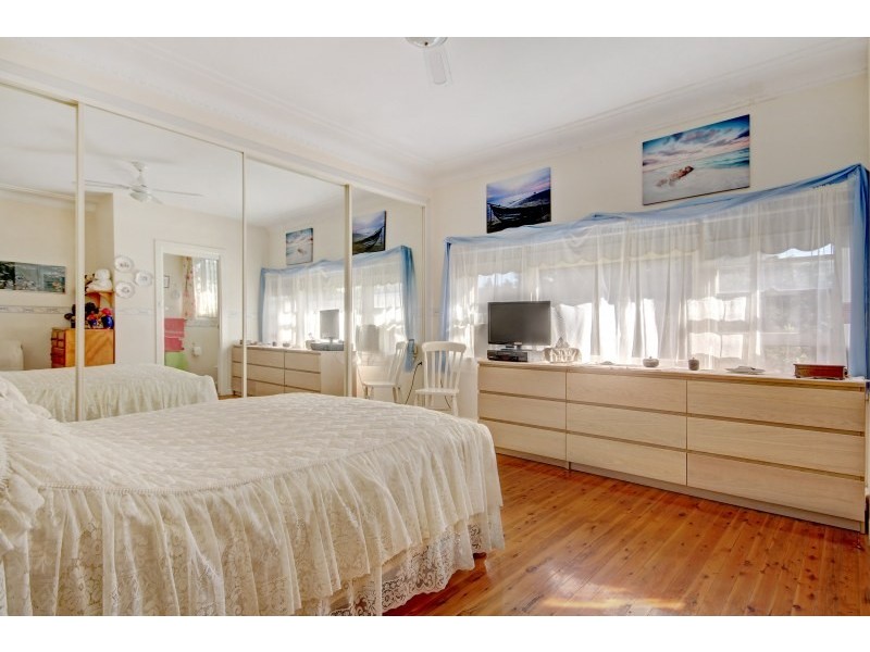 87 Prince Edward Drive, Dapto NSW 2530