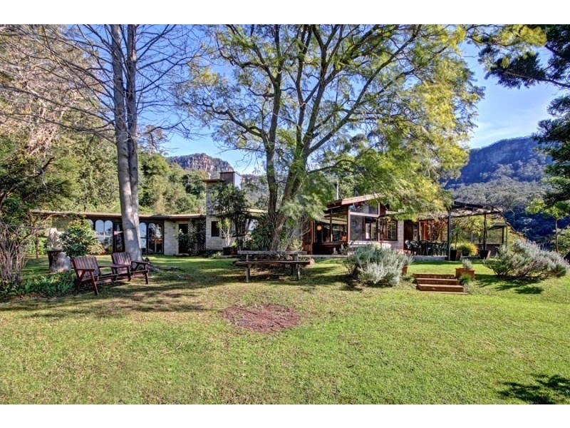 761 Calderwood Road, Calderwood NSW 2527