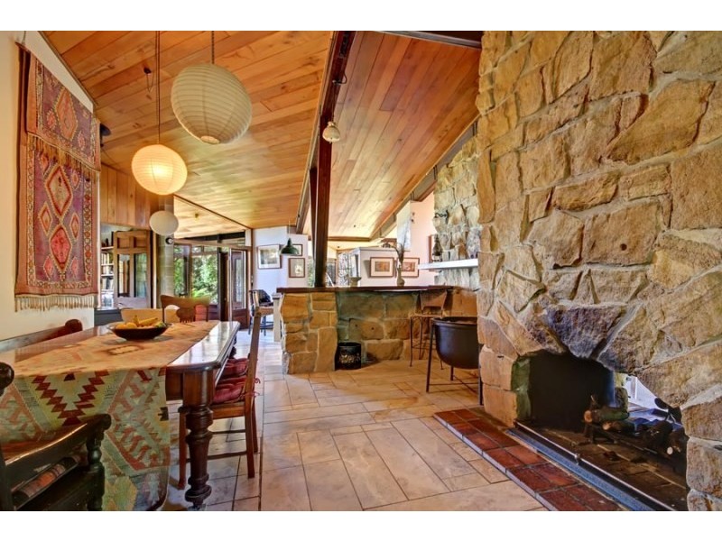 761 Calderwood Road, Calderwood NSW 2527