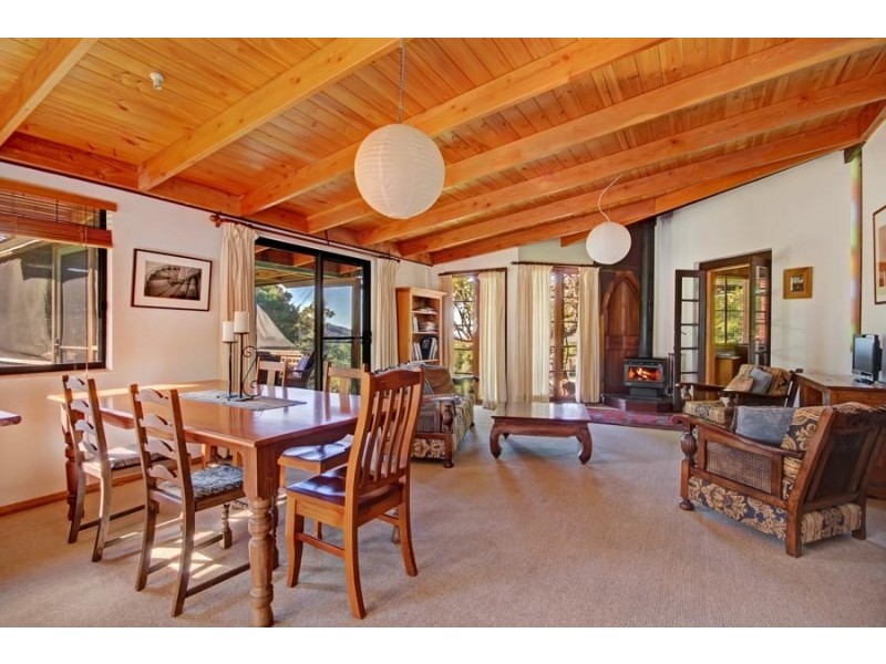 761 Calderwood Road, Calderwood NSW 2527