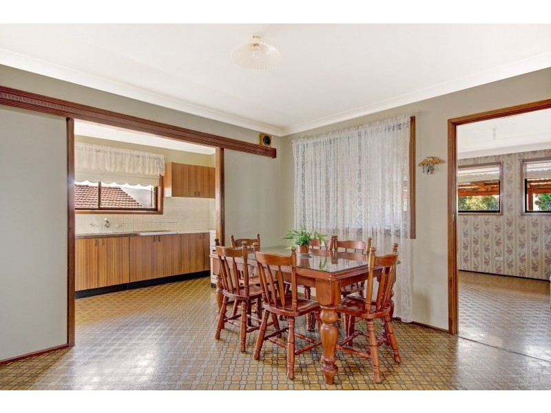 13 Darren Avenue, Kanahooka NSW 2530