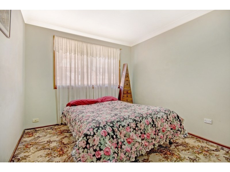 13 Darren Avenue, Kanahooka NSW 2530